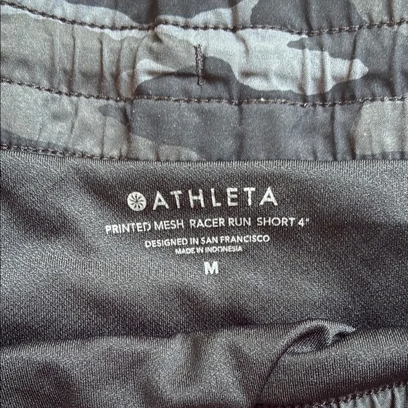 ATHLETA Athletic camo running Shorts medium - Picture 4 of 8